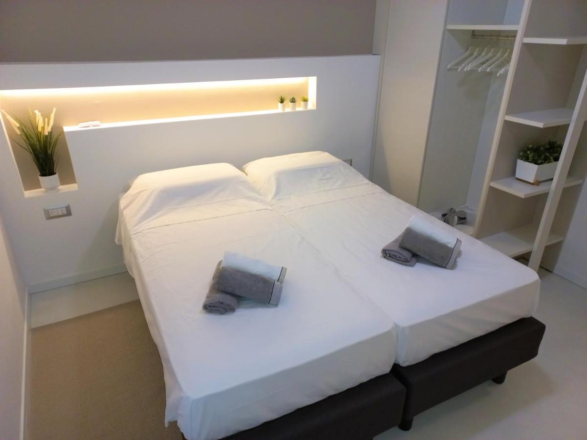 North Lake Riva Apartment, Steps From The Garda Lake Ngoại thất bức ảnh